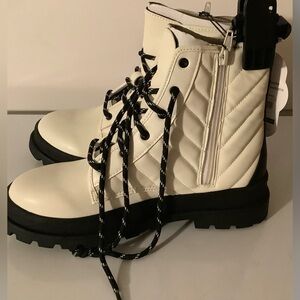 Wonder Nation Little Girls White Quilted Lace-Up Boots